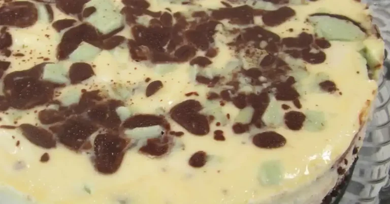 Foto da receita de Torta de Queijo com Chocolate e Menta