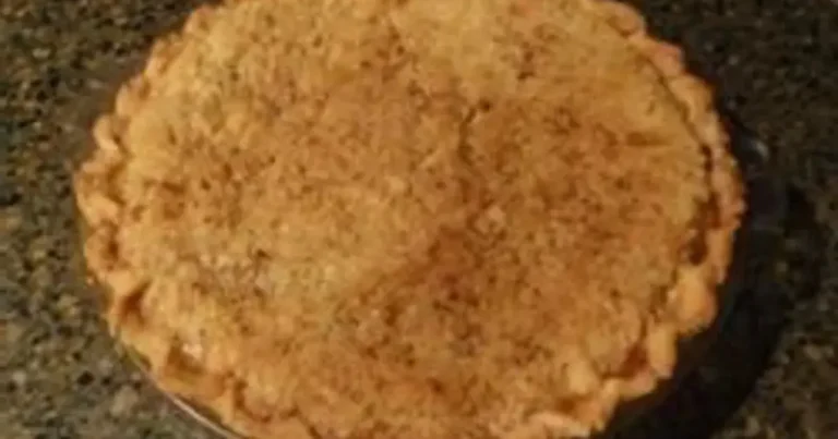 Foto da receita de Torta de Ruibarbo com Cobertura Crocante