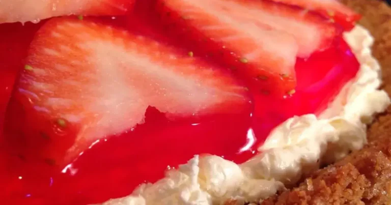 Foto da receita de Torta Delícia de Morango