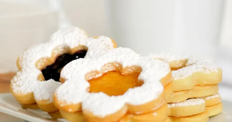 Foto da receita de Biscoitos de Torta Linzer