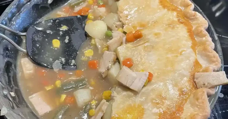 Foto da receita de Empadão Fácil com Massa de Torta
