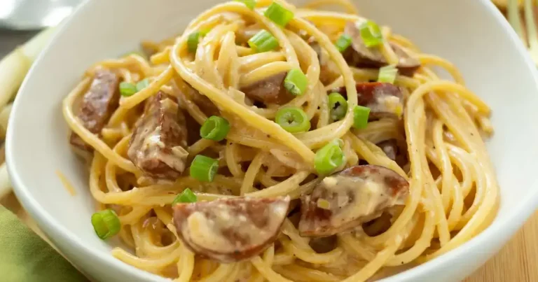 Foto da receita de Espaguete Cremoso com Linguiça Cajun