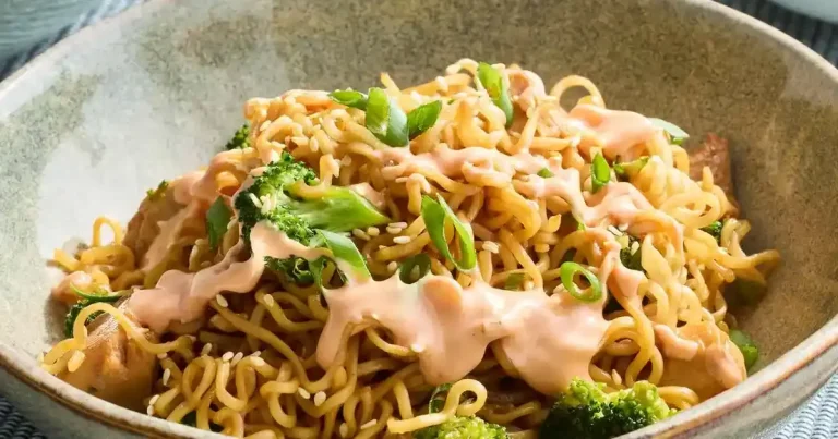 Foto da receita de Noodles de Frango Hibachi com Molho Delicioso