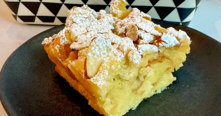 Foto da receita de Pudim de Pão de Croissant de Amêndoas