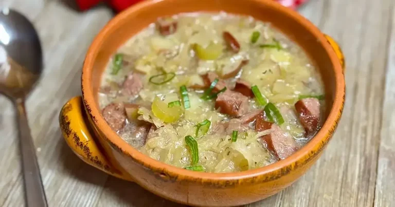Foto da receita de Sopa de Batata, Alho-Poró e Chucrute