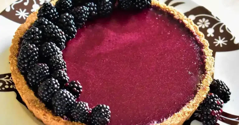 Foto da receita de Torta de Creme de Amora