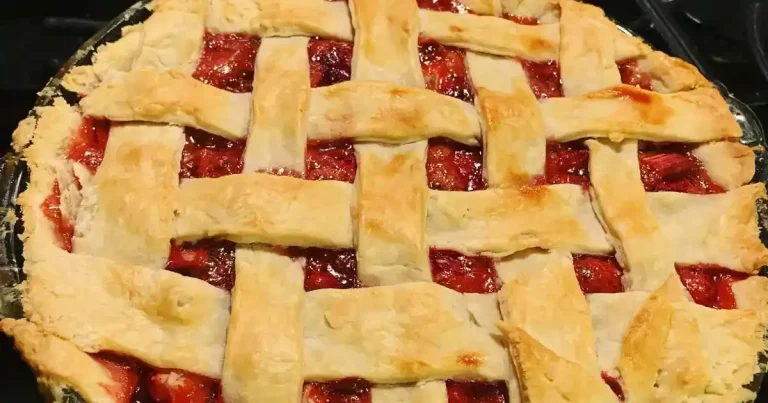 Foto da receita de Torta de Morango com Ruibarbo