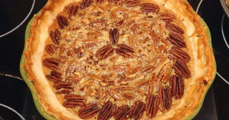 Foto da receita de Torta de Nozes e Mel à Moda Antiga