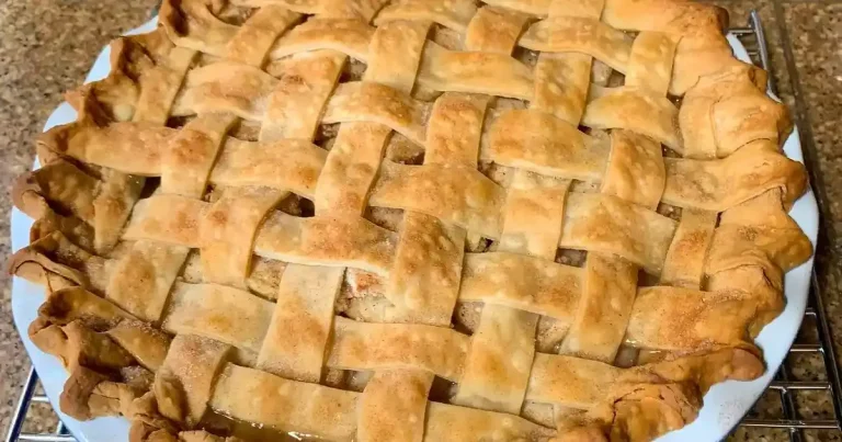 Foto da receita de Torta de Pera e Maçã Temperada