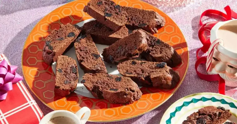 Foto da receita de Biscotti de Duplo Chocolate com Cerejas
