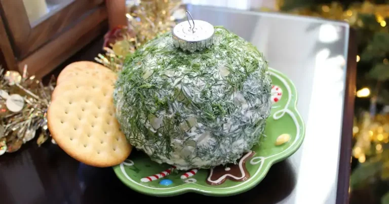 Foto da receita de Bola de Queijo Ornamento de Natal