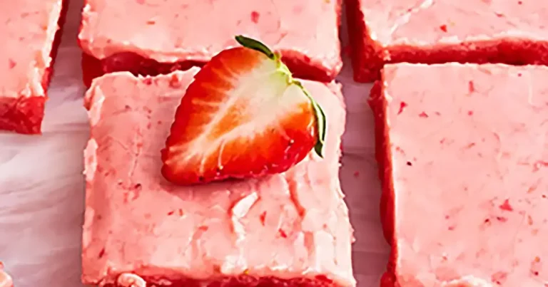 Foto da receita de Brownies de Morango Fáceis