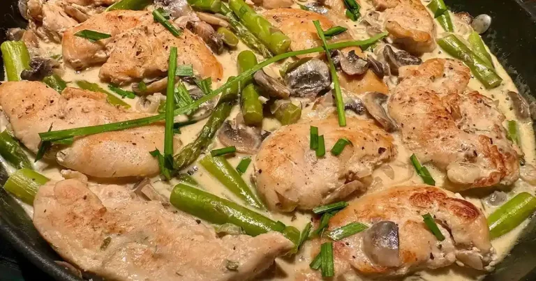 Foto da receita de Frango Boursin com Cogumelos e Aspargos