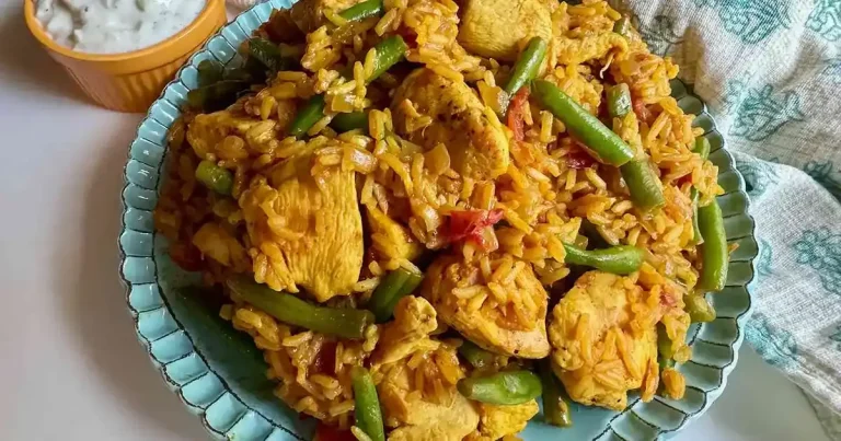Foto da receita de Frango com Açafrão e Arroz na Panela