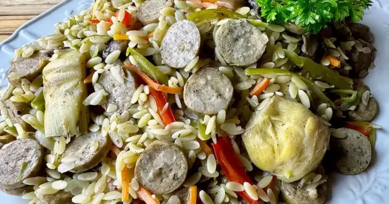 Foto da receita de Frango com Linguiça, Legumes e Orégano em Uma Panela