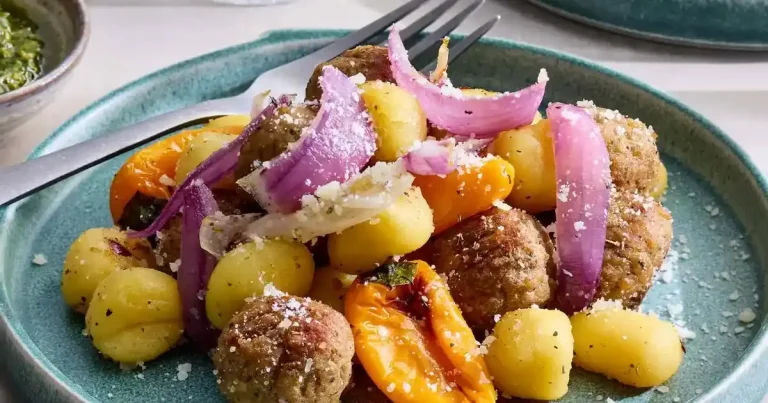 Foto da receita de Gnocchi com Almôndegas na Assadeira
