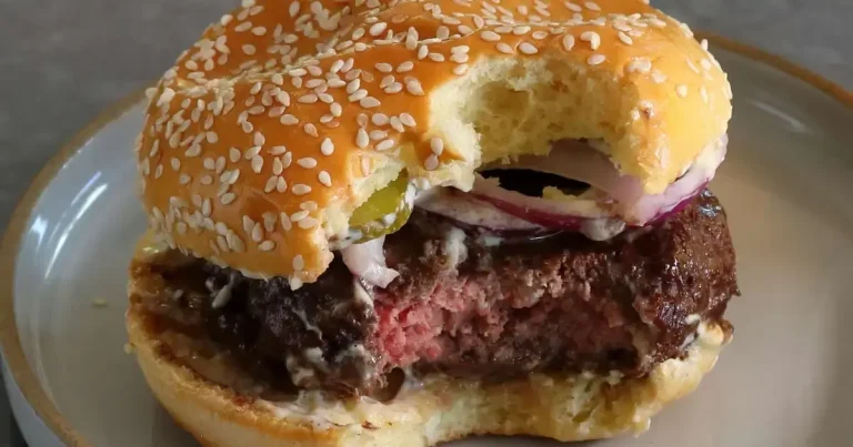 Foto da receita de Hambúrguer de Uísque Triplo Selado