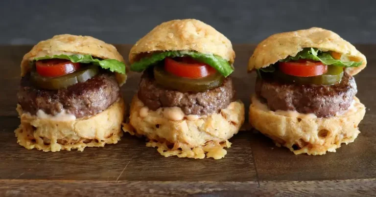 Foto da receita de Mini Sanduíches de Queijo Puff