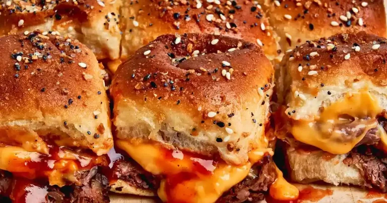 Foto da receita de Mini Sanduíches de Rosbife com Queijo