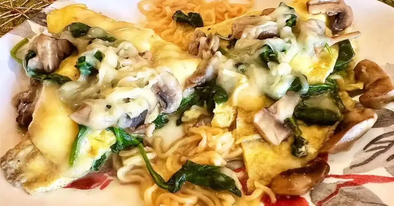 Foto da receita de Omelete de Ramen com Espinafre e Queijo