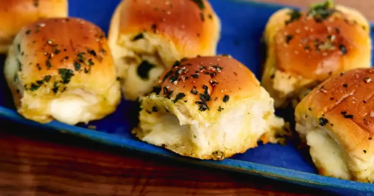 Foto da receita de Pãezinhos Havaianos Recheados com Queijo e Alho