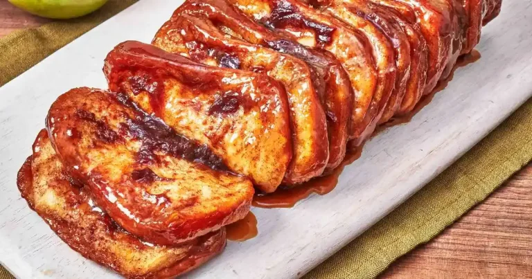 Foto da receita de Pão de Maçã com Caramelo Salgado Desfiado
