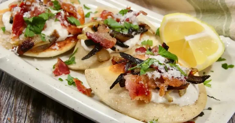 Foto da receita de Pierogies Rápidos com Cebola Caramelizada