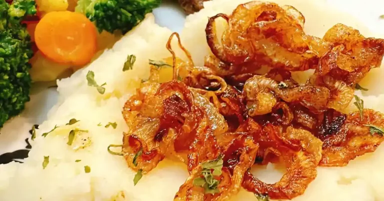 Foto da receita de Purê de Batatas com Cebolas Caramelizadas