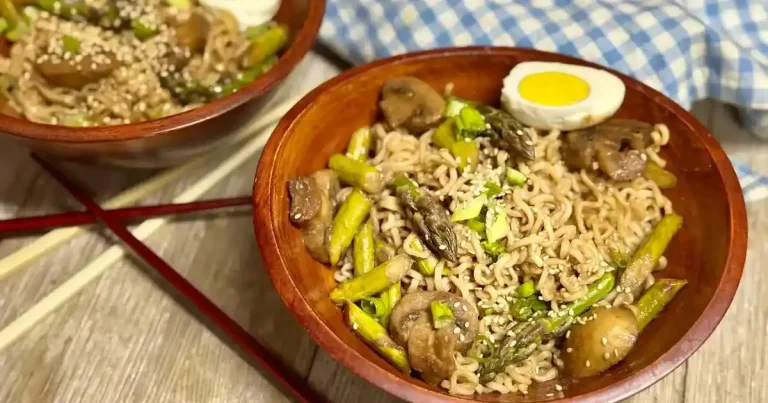 Foto da receita de Ramen de Miso com Aspargos e Cogumelos