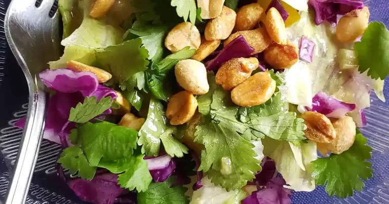 Foto da receita de Salada Crocante Picada com Molho de Gergelim