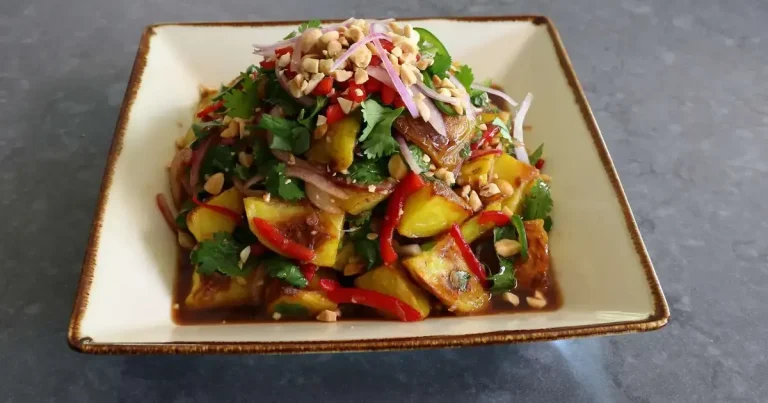 Foto da receita de Salada de Batata à Moda Tailandesa
