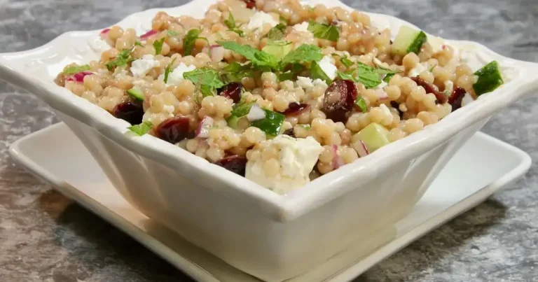 Foto da receita de Salada de Couscous com Pepino e Feta