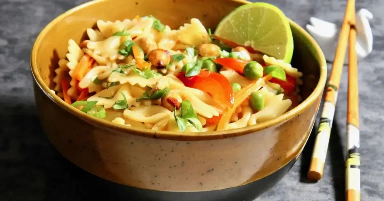 Foto da receita de Salada de Macarrão Tailandesa