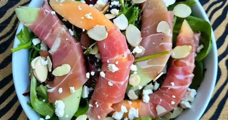 Foto da receita de Salada de Melão com Presunto Cru