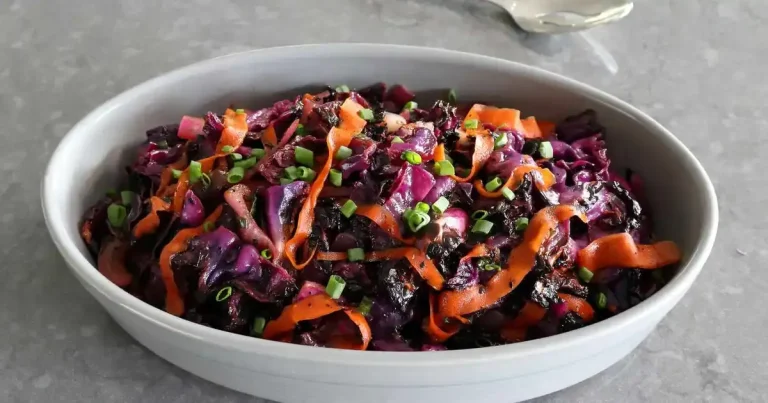 Foto da receita de Salada de Repolho Roxo Grelhado e Cenoura
