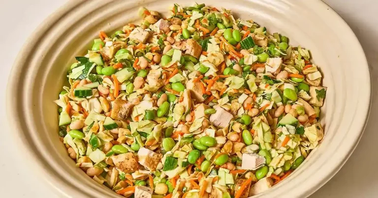 Foto da receita de Salada Refrescante de Feijão com Frango Picado