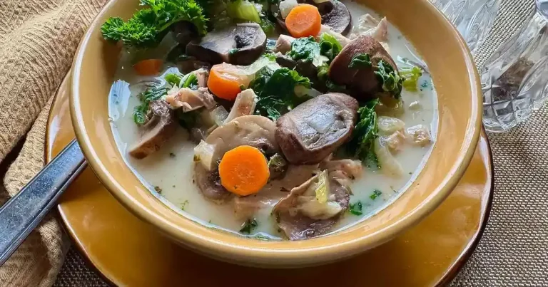 Foto da receita de Sopa Cremosa de Frango com Cogumelos
