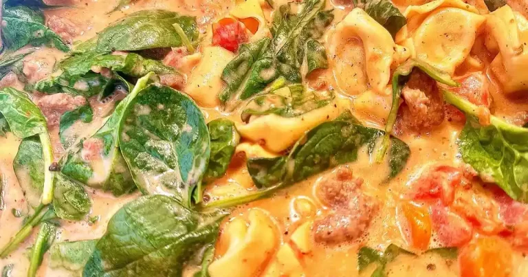 Foto da receita de Sopa Cremosa de Tortellini com Linguiça