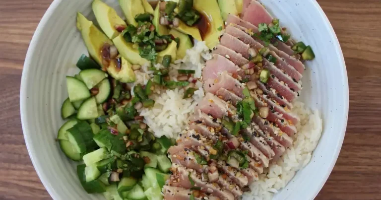 Foto da receita de Tigela de Atum Grelhado com Bagel de Tudo