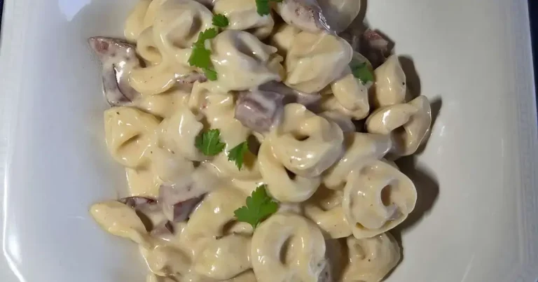Foto da receita de Tortellini Cremoso com Linguiça