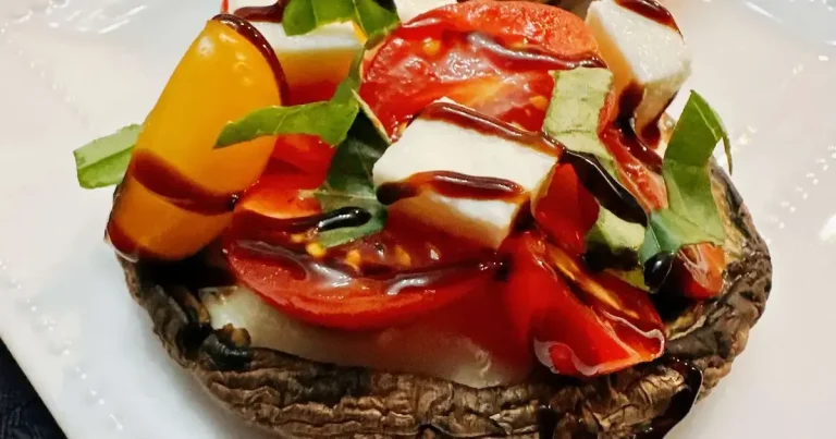 Foto da receita de Cogumelos Portobello Recheados à Caprese