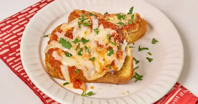 Foto da receita de Frango Parmegiana Amassado com Torrada Texas