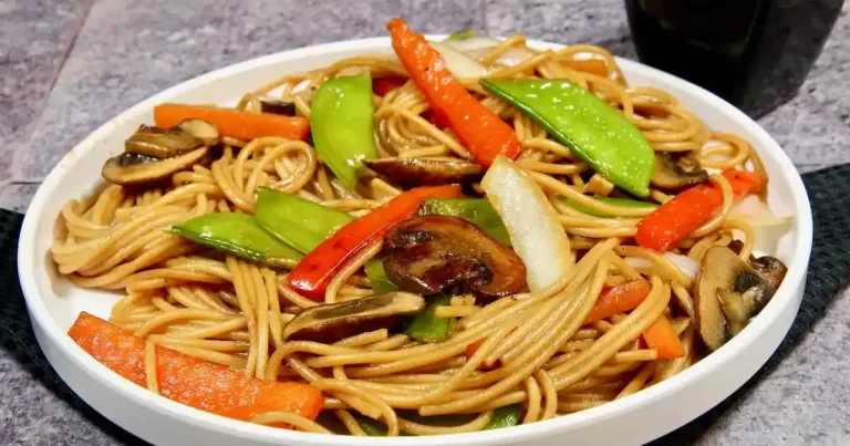 Foto da receita de Lo Mein Vegetariano