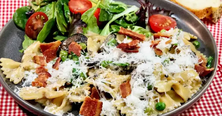 Foto da receita de Massa Cremosa com Cogumelos e Ervilhas