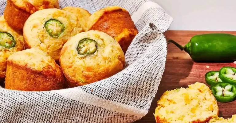 Foto da receita de Muffins de Milho com Queijo e Jalapeño