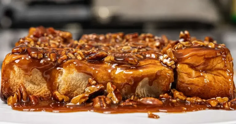 Foto da receita de Pãezinhos Grudentos de Nozes Pecan