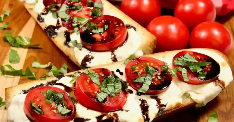 Foto da receita de Pão de Alho Caprese