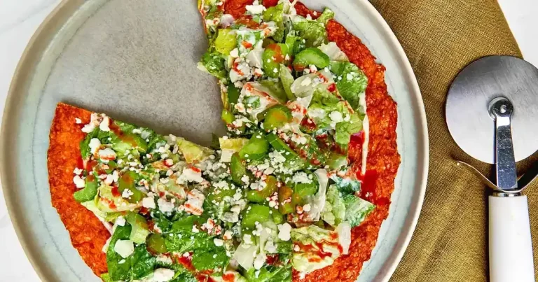 Foto da receita de Pizza de Frango Caesar com Crosta Buffalo