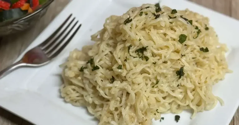 Foto da receita de Ramen Fácil de Alho com Parmesão