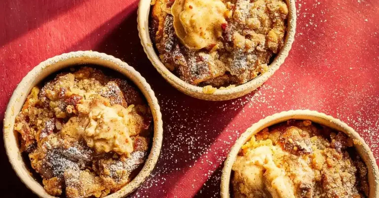 Foto da receita de Ramequins Individuais de French Toast com Bourbon e Nozes-Pecã